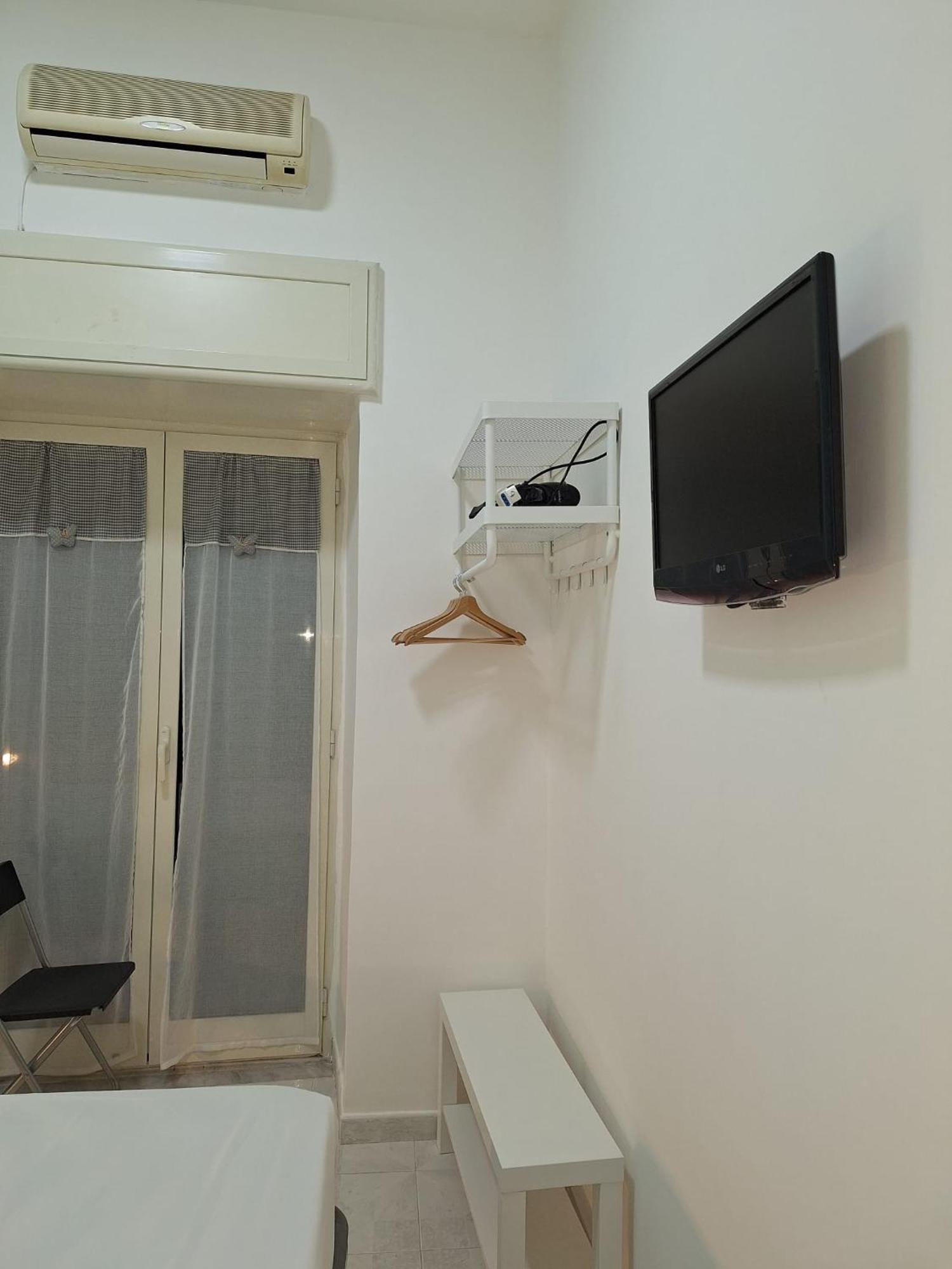 Cisterna'S House Ξενοδοχείο Νάπολη Δωμάτιο φωτογραφία